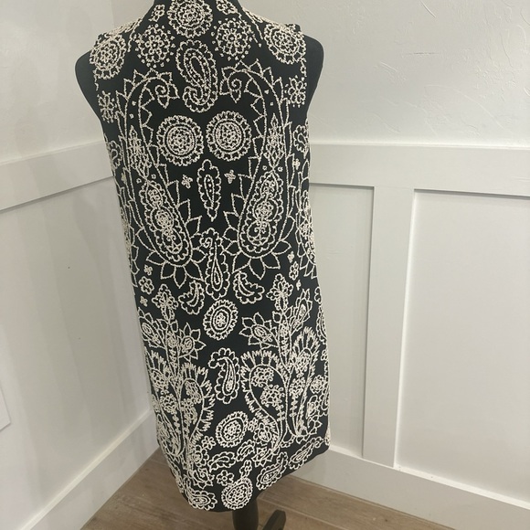 Chic Black and White beaded‎ Vest - Picture 3 of 5